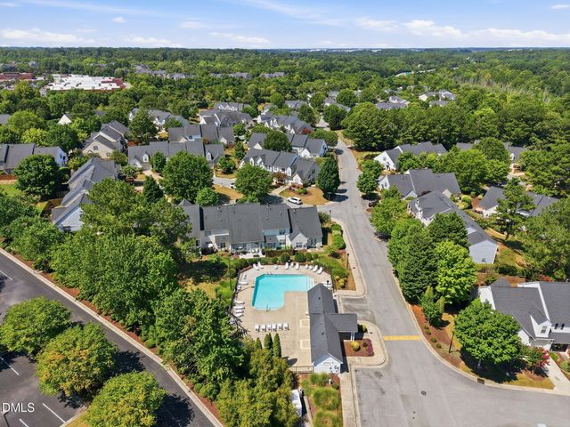 2736 N Keswick Way, Greensboro, NC 27410