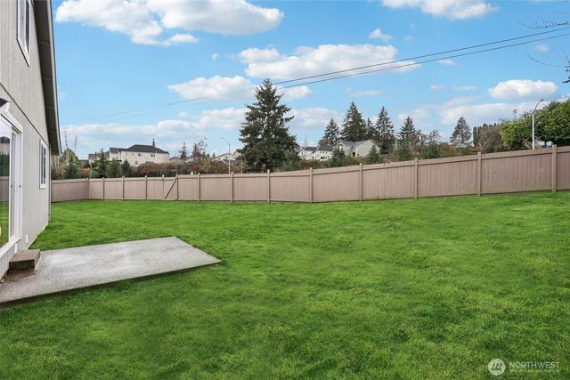 4110 E Howe St, Tacoma, WA 98404