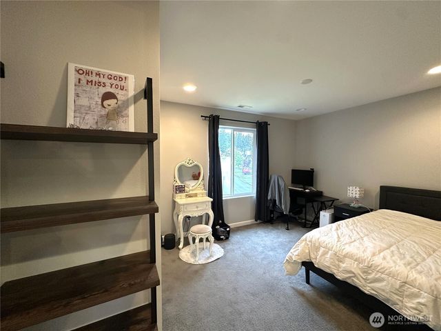 19019 123rd Place SE, Renton, WA 98058