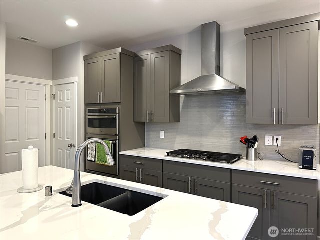 19019 123rd Place SE, Renton, WA 98058