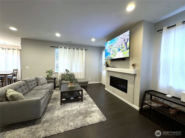 19019 123rd Place SE, Renton, WA 98058