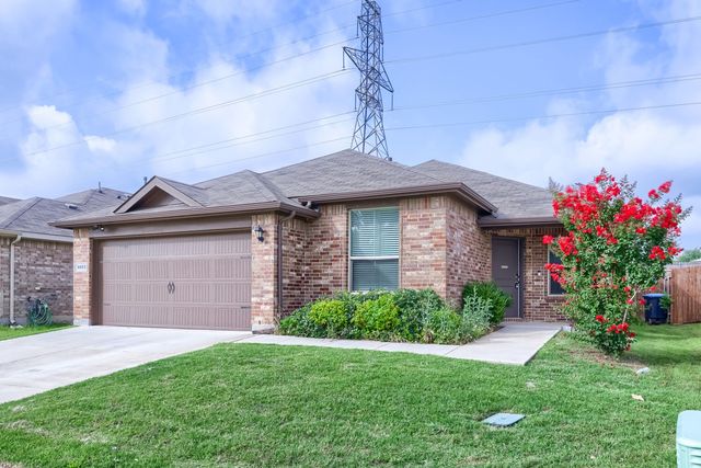 8053 Muddy Creek Drive, Fort Worth, TX 76131