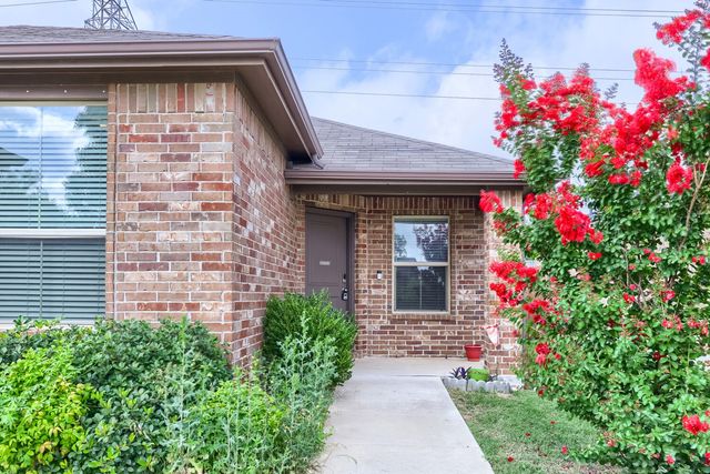 8053 Muddy Creek Drive, Fort Worth, TX 76131