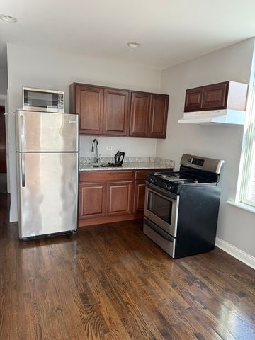 1421 N Rockwell Street 3F, Chicago, IL 60622