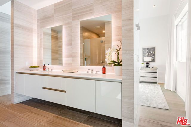 8600 Wilshire Boulevard PH20, Beverly Hills, CA 90211