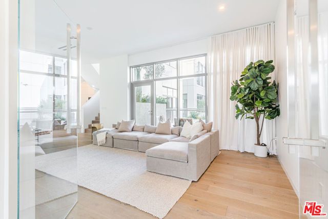 8600 Wilshire Boulevard PH20, Beverly Hills, CA 90211