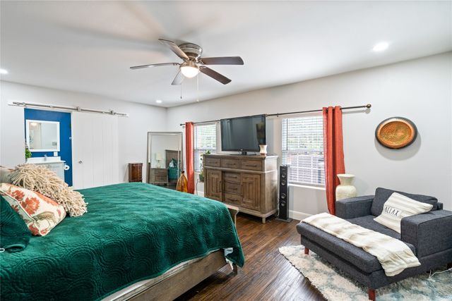 912 S Rosemont Avenue, Dallas, TX 75208