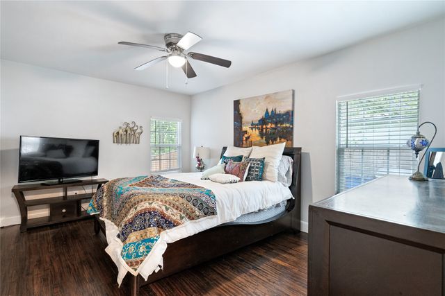 912 S Rosemont Avenue, Dallas, TX 75208