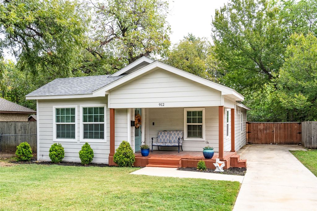 912 S Rosemont Avenue, Dallas, TX 75208
