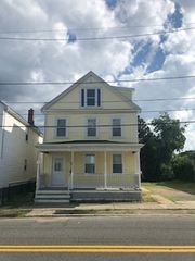 27 Elm St 2, Peabody, MA 01960