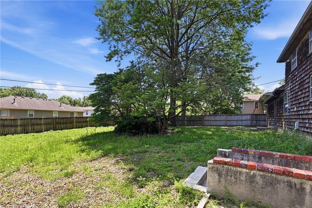 500 Westminister Road, Blue Springs, MO 64014