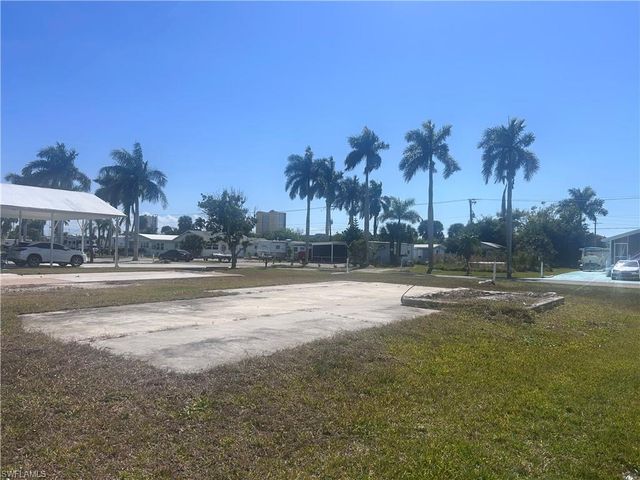 13190 Point Breeze DR, Fort Myers, FL 33908