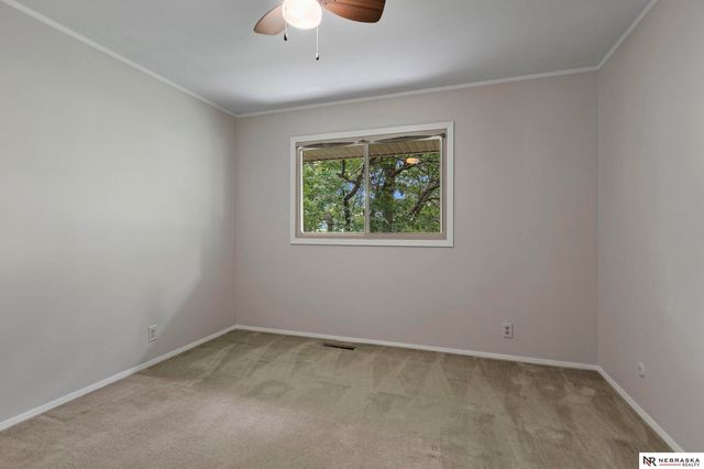 1101 Sycamore Drive, Lincoln, NE 68510