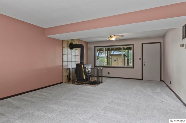 1101 Sycamore Drive, Lincoln, NE 68510
