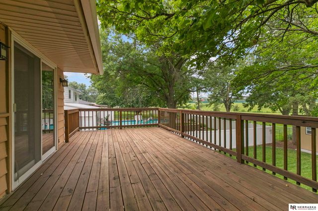 1101 Sycamore Drive, Lincoln, NE 68510
