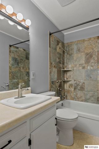 1101 Sycamore Drive, Lincoln, NE 68510