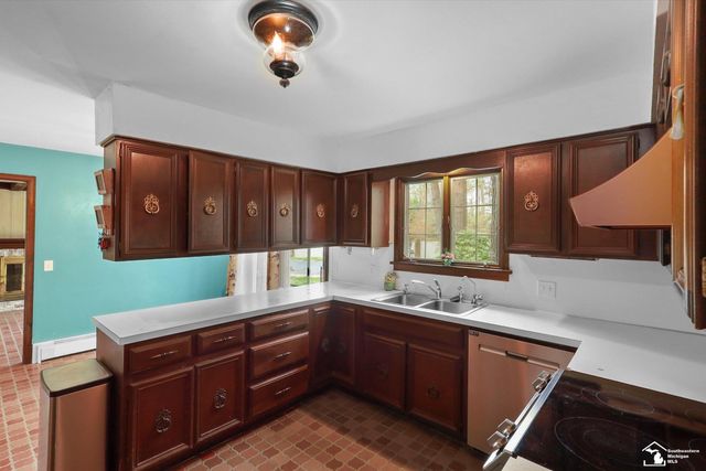 1950 Brookwood Lane, Temperance, MI 48182