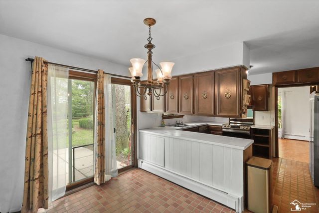 1950 Brookwood Lane, Temperance, MI 48182