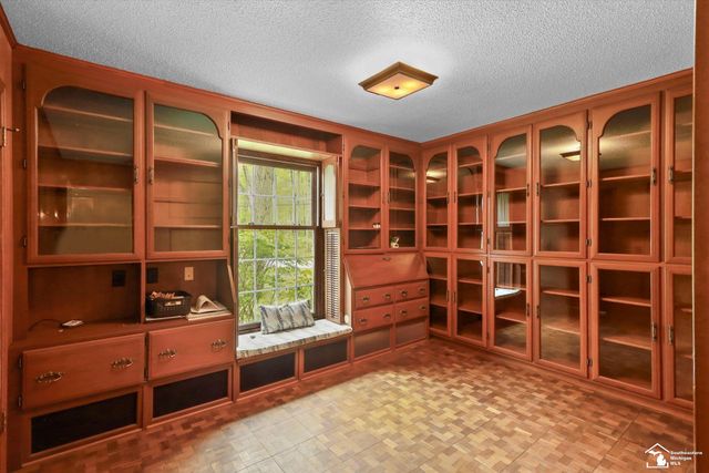 1950 Brookwood Lane, Temperance, MI 48182