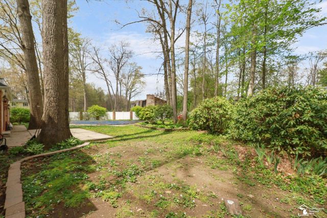 1950 Brookwood Lane, Temperance, MI 48182