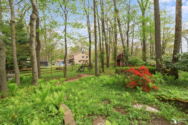 1950 Brookwood Lane, Temperance, MI 48182