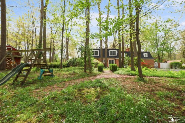 1950 Brookwood Lane, Temperance, MI 48182