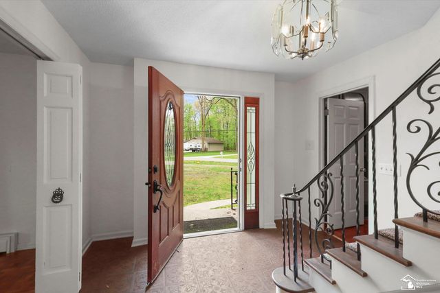 1950 Brookwood Lane, Temperance, MI 48182