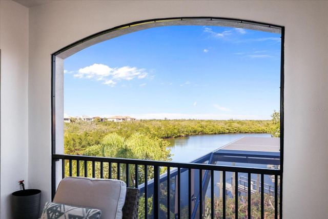 3005 CHRISTOPHERS WATCH LANE, Ruskin, FL 33570