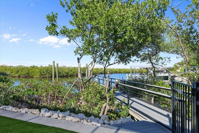 3005 CHRISTOPHERS WATCH LANE, Ruskin, FL 33570