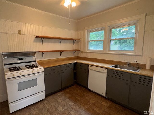 1 Palmer Avenue, Whitestown, NY 13492