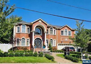 187 Hebberd Avenue, Paramus, NJ 07652