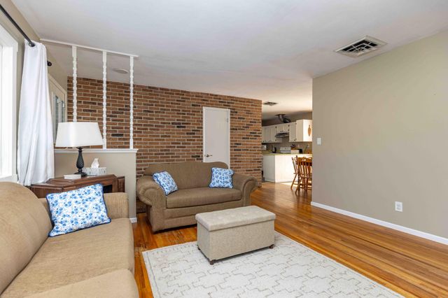 306 25th Avenue N, Fargo, ND 58102