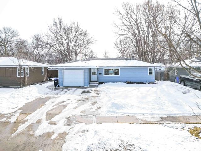 306 25th Avenue N, Fargo, ND 58102