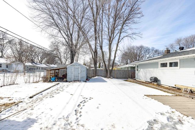 306 25th Avenue N, Fargo, ND 58102