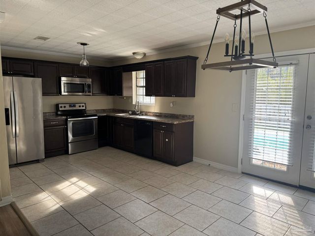 1859 Nestle Dr, Pensacola, FL 32534