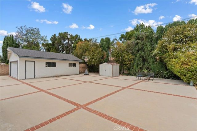 19041 Vintage Street, Northridge, CA 91324