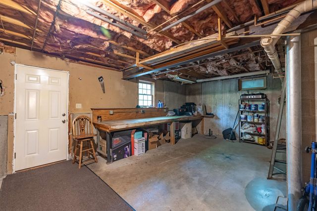 16 Berkeley Street, Pelham, NH 03076