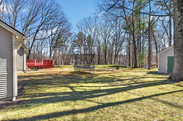 16 Berkeley Street, Pelham, NH 03076