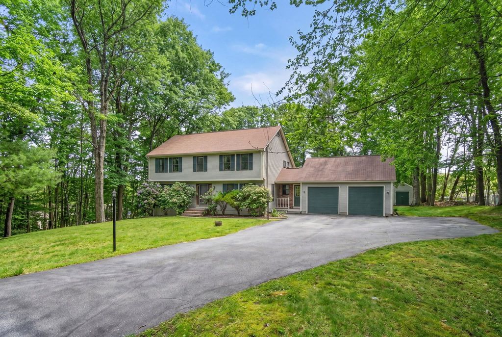 16 Berkeley Street, Pelham, NH 03076