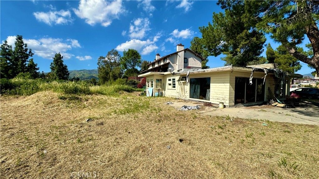 Image 10 of property listing at 11531 Vimy Road, Granada Hills, CA 91344