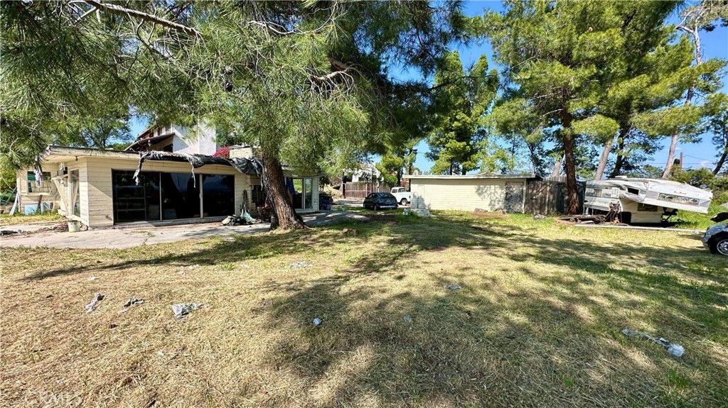 Image 12 of property listing at 11531 Vimy Road, Granada Hills, CA 91344