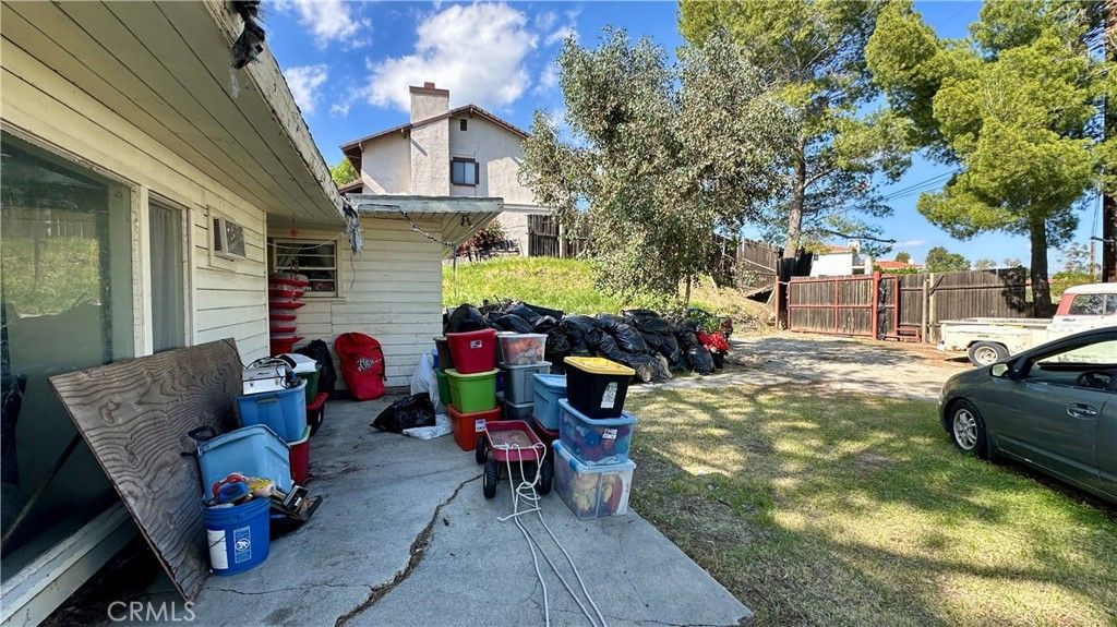 Image 16 of property listing at 11531 Vimy Road, Granada Hills, CA 91344