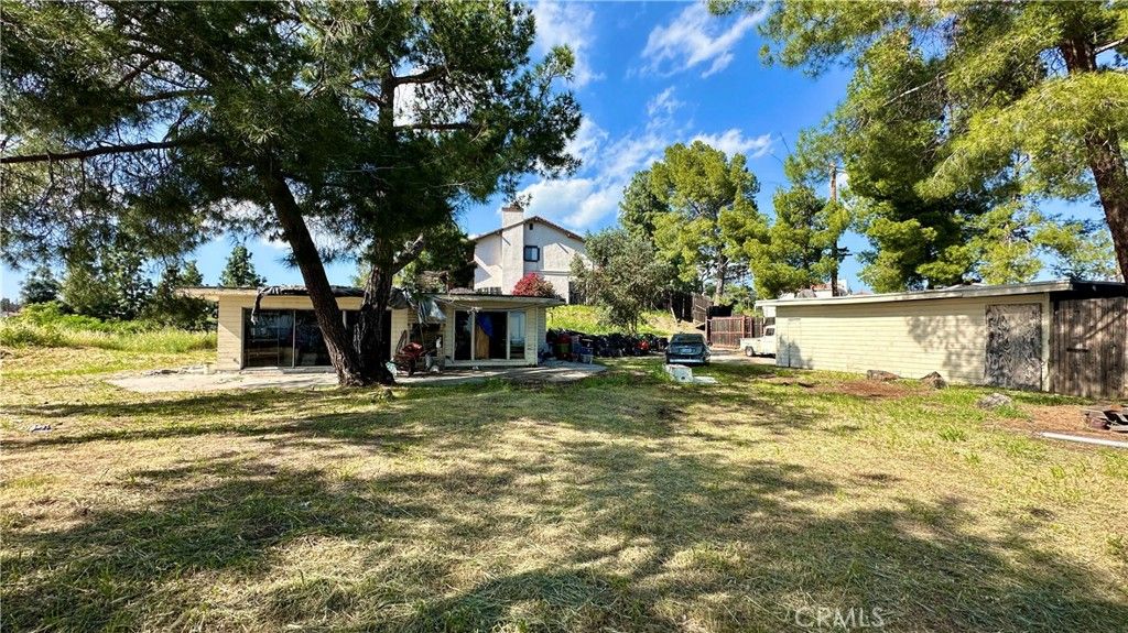 Image 2 of property listing at 11531 Vimy Road, Granada Hills, CA 91344