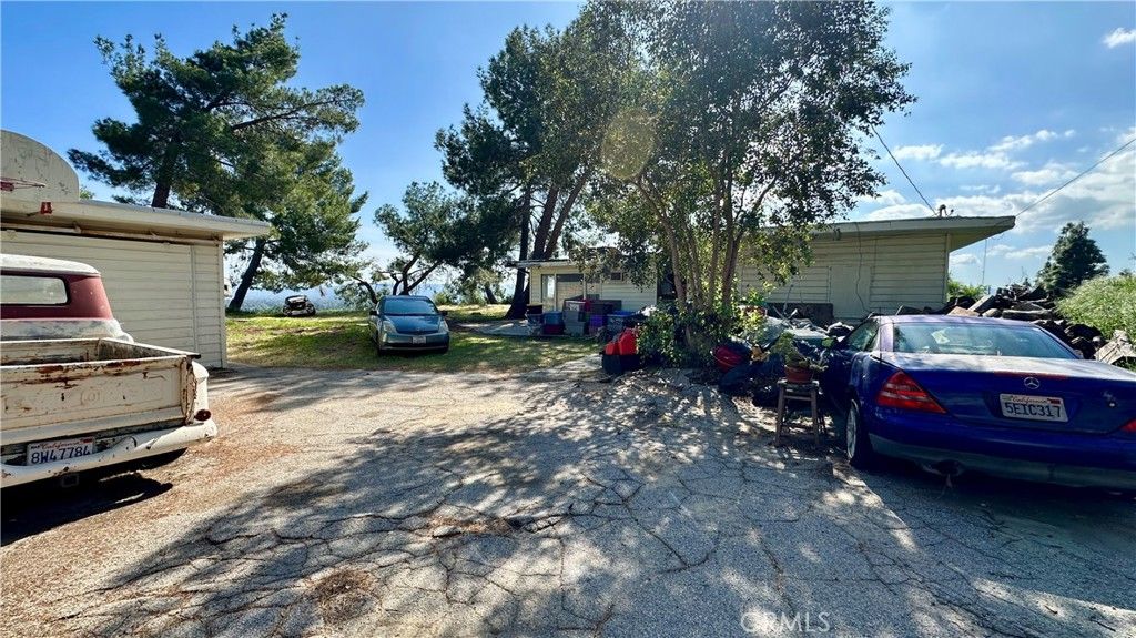 Image 23 of property listing at 11531 Vimy Road, Granada Hills, CA 91344