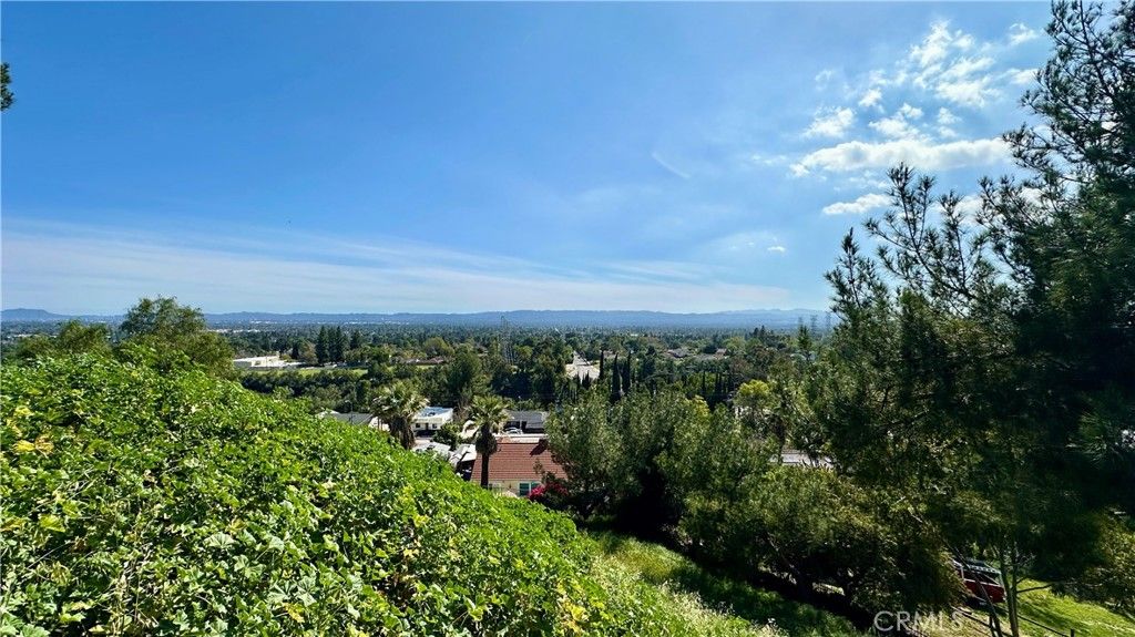 Image 3 of property listing at 11531 Vimy Road, Granada Hills, CA 91344
