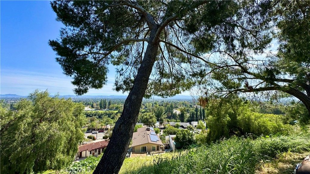 Image 6 of property listing at 11531 Vimy Road, Granada Hills, CA 91344