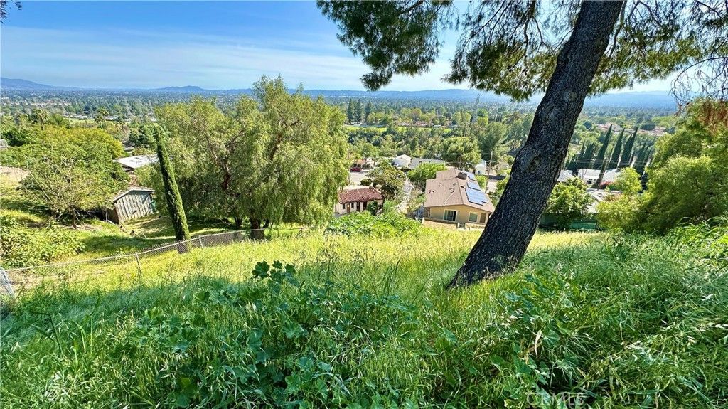 Image 7 of property listing at 11531 Vimy Road, Granada Hills, CA 91344