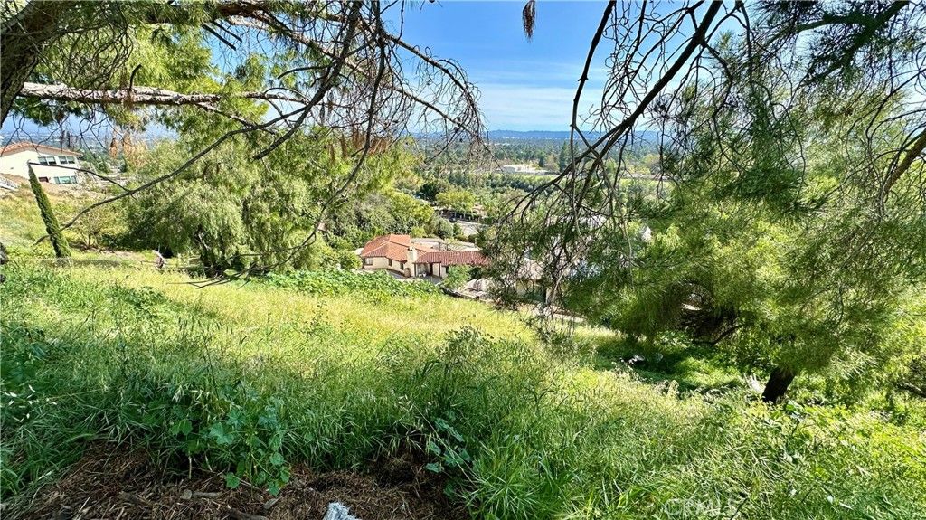 Image 8 of property listing at 11531 Vimy Road, Granada Hills, CA 91344
