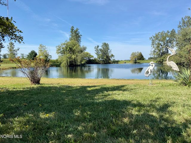 1031 N Cousino Road, Oregon, OH 43616