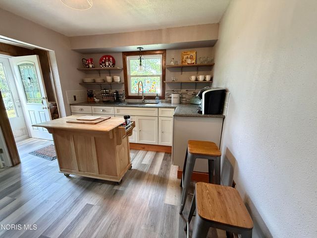 1031 N Cousino Road, Oregon, OH 43616
